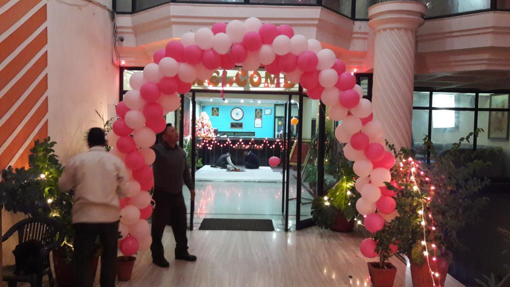 Hotel Saurab Dehradun Exterior foto